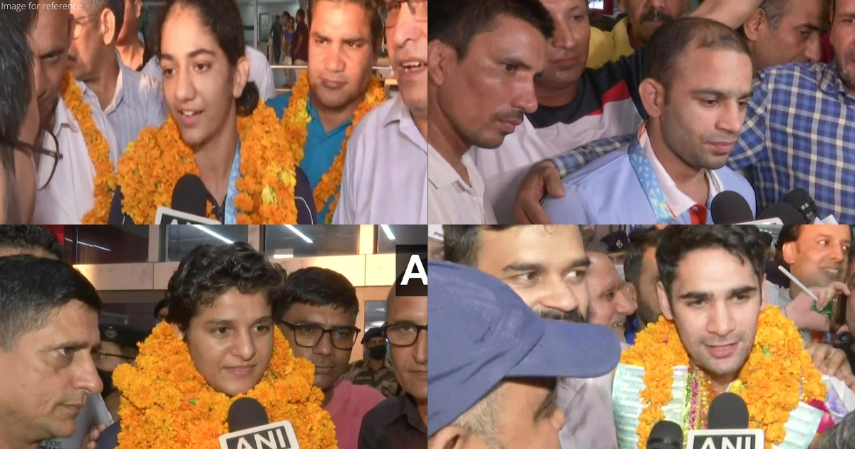 CWG 2022: Indian boxers get warm welcome at Delhi airport after successful campaign